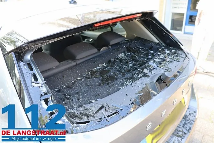 Bestuurder van crossmotor raakt gewond bij aanrijding op Van der Merwedelaan in Waalwijk 14 Bestuurder van crossmotor raakt gewond bij aanrijding op Van der Merwedelaan in Waalwijk 112 De Langstraat