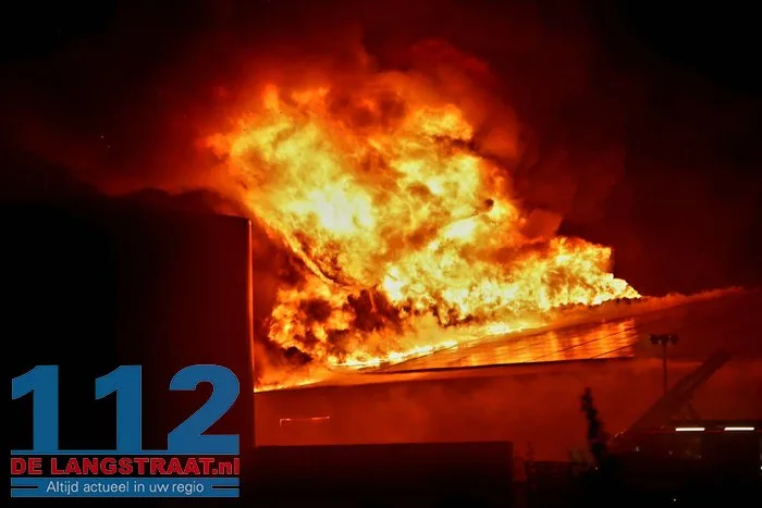 Grote vuurzee verwoest productiehallen ECCO Dongen 54 Grote vuurzee verwoest productiehallen ECCO Dongen 112 De Langstraat