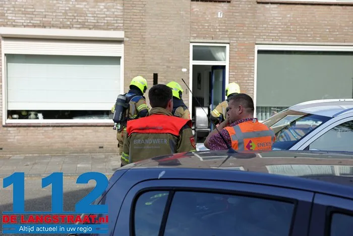 Straat afgezet door gaslek in woning Waalwijk 1 Straat afgezet door gaslek in woning Waalwijk 112 De Langstraat