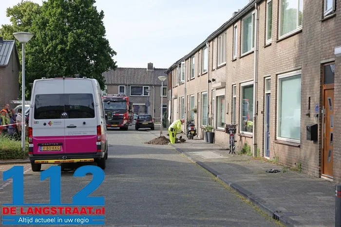 Straat afgezet door gaslek in woning Waalwijk 7 Straat afgezet door gaslek in woning Waalwijk 112 De Langstraat