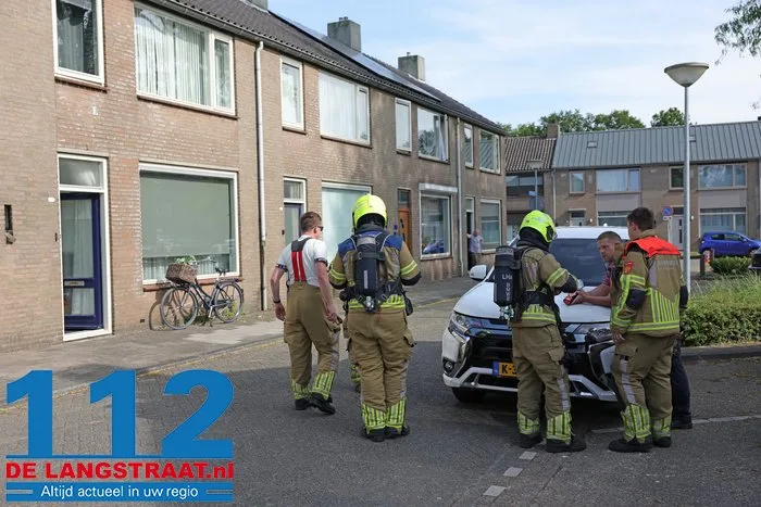 Straat afgezet door gaslek in woning Waalwijk 3 Straat afgezet door gaslek in woning Waalwijk 112 De Langstraat