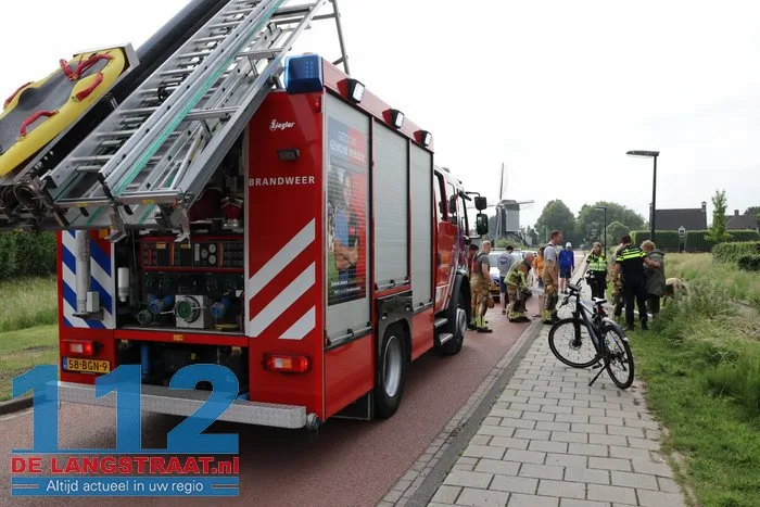 Hond belandt in sloot in Sprang-Capelle, politie en brandweer schieten te hulp 11 Hond belandt in sloot in Sprang-Capelle, politie en brandweer schieten te hulp 112 De Langstraat