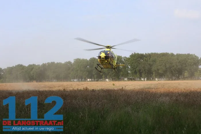 Traumahelikopter landt nabij De Roestelberg Kaatsheuvel 112 De Langstraat