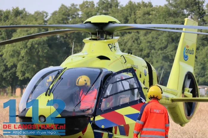 Traumahelikopter landt nabij De Roestelberg Kaatsheuvel 112 De Langstraat