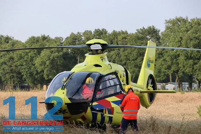 Traumahelikopter landt nabij De Roestelberg Kaatsheuvel 112 De Langstraat