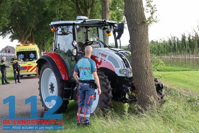 Tractor botst tegen boom Dongen, bestuurder gewond 5 Tractor botst tegen boom Dongen, bestuurder gewond 112 De Langstraat