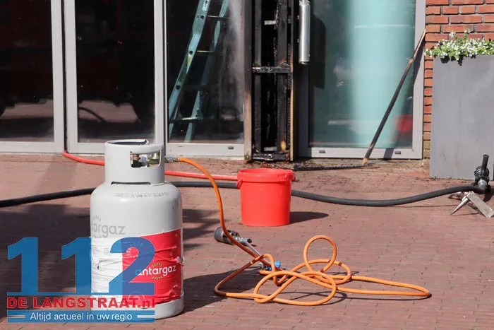 Brand bij verzorgingstehuis in Waspik snel onder controle 8 Brand bij verzorgingstehuis in Waspik snel onder controle 112 De Langstraat