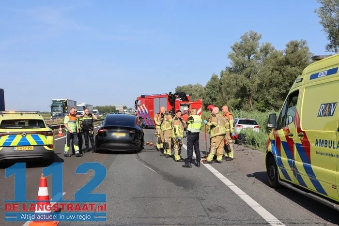 Ongeluk op A59 bij Waspik: linkerrijstrook dicht, verkeer omgeleid 3 Ongeluk op A59 bij Waspik: linkerrijstrook dicht, verkeer omgeleid 112 De Langstraat