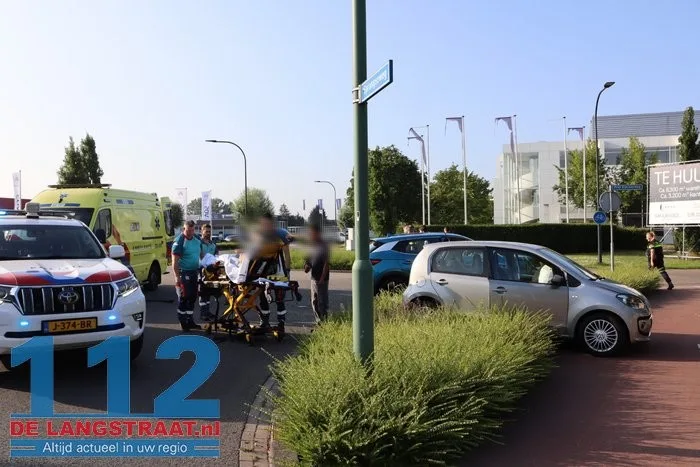Vrouw gewond bij botsing tussen twee auto's aan Prof. Eykmanweg in Waalwijk 3 Vrouw gewond bij botsing tussen twee auto's aan Prof. Eykmanweg in Waalwijk 112 De Langstraat
