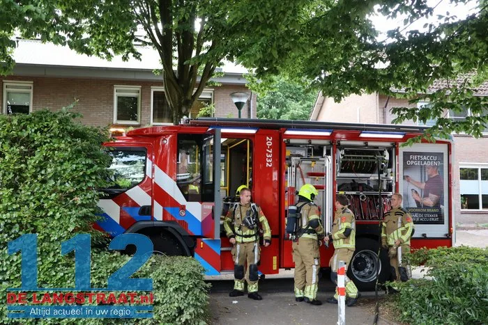 Schutting vat vlam tijdens middagje onkruidbranden 12 Schutting vat vlam tijdens middagje onkruidbranden 112 De Langstraat