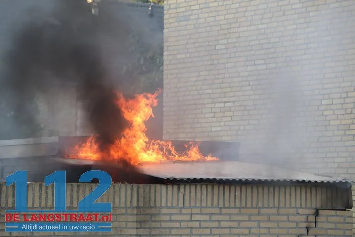 Schuur gaat in vlammen op Brem Sprang-Capelle 4 Schuur gaat in vlammen op Brem Sprang-Capelle 112 De Langstraat