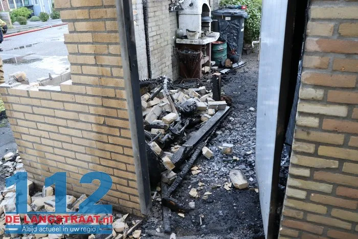 Schuur gaat in vlammen op Brem Sprang-Capelle 22 Schuur gaat in vlammen op Brem Sprang-Capelle 112 De Langstraat
