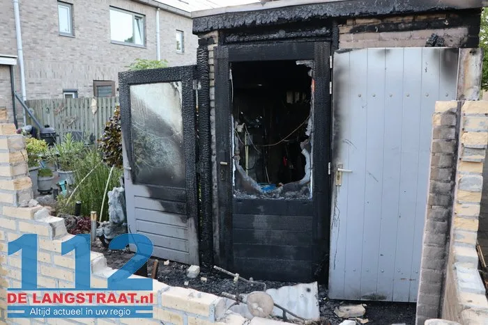 Schuur gaat in vlammen op Brem Sprang-Capelle 25 Schuur gaat in vlammen op Brem Sprang-Capelle 112 De Langstraat