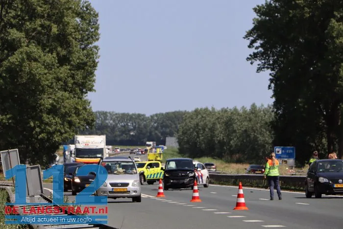 Meerdere ongevallen op A59 zorgen voor vertraging 13 Meerdere ongevallen op A59 zorgen voor vertraging 112 De Langstraat