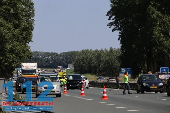 Meerdere ongevallen op A59 zorgen voor vertraging 15 Meerdere ongevallen op A59 zorgen voor vertraging 112 De Langstraat