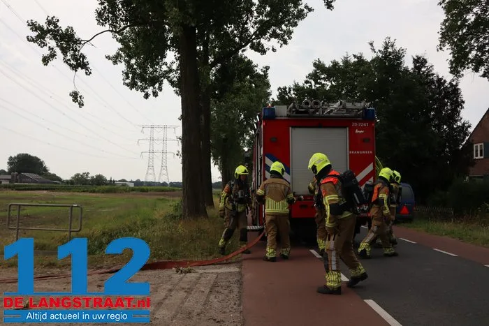 280 hooibalen in brand op rijdende aanhanger bij De Moer 9 280 hooibalen in brand op rijdende aanhanger bij De Moer 112 De Langstraat