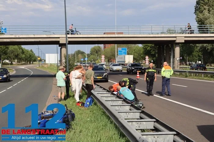 Motorrijder zwaargewond na botsing tegen viaductrand: slachtoffer belandt op de A59 6 Motorrijder zwaargewond na botsing tegen viaductrand: slachtoffer belandt op de A59 112 De Langstraat