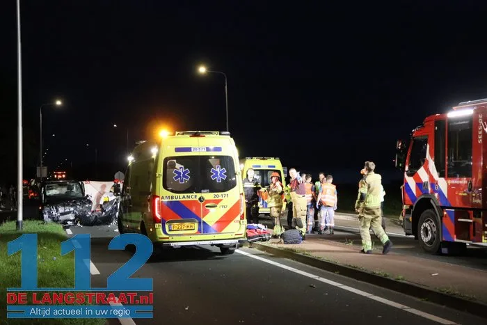 Meerdere zwaargewonden bij ernstig ongeval op Heistraat N629 Oosteind 6 Meerdere zwaargewonden bij ernstig ongeval op Heistraat N629 Oosteind 112 De Langstraat