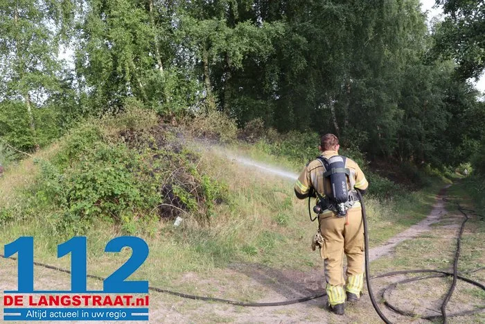 Natuurbrand bij Het Lido mogelijk veroorzaakt door vuurwerk 25 Natuurbrand bij Het Lido mogelijk veroorzaakt door vuurwerk 112 De Langstraat