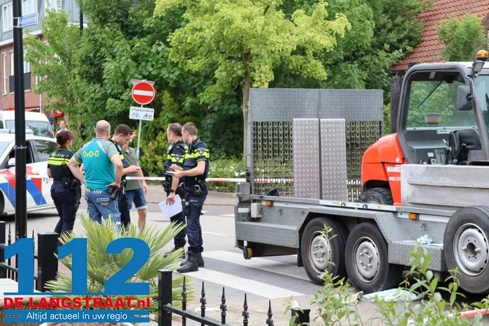 Kind zwaargewond bij ernstig ongeluk met oplegger in Wijk en Aalburg 17 Kind zwaargewond bij ernstig ongeluk met oplegger in Wijk en Aalburg 112 De Langstraat
