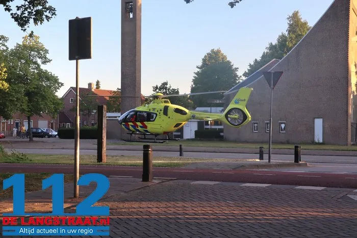 Traumahelikopter ingezet voor zwaargewonde vrouw na val van trap in Waalwijk 12 Traumahelikopter ingezet voor zwaargewonde vrouw na val van trap in Waalwijk 112 De Langstraat