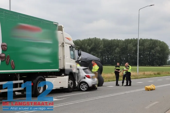 Vrouw (80) komt om het leven bij ernstig ongeluk met vrachtwagen 20 Vrouw (80) komt om het leven bij ernstig ongeluk met vrachtwagen 112 De Langstraat
