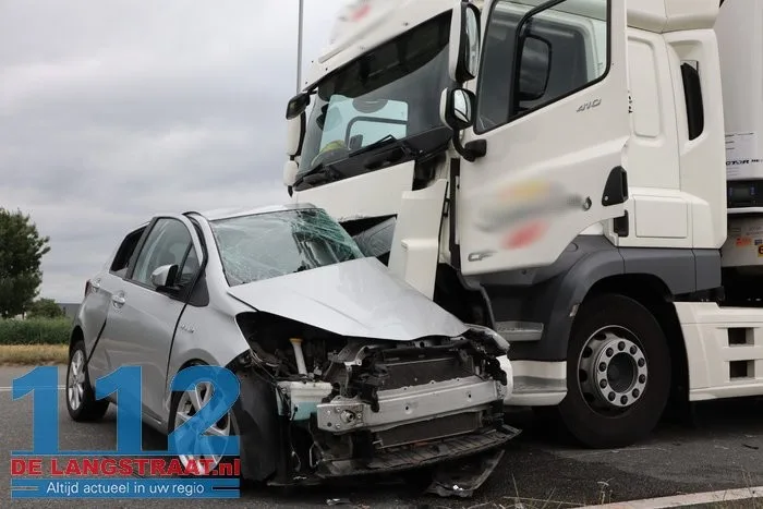 Vrouw (80) komt om het leven bij ernstig ongeluk met vrachtwagen 25 Vrouw (80) komt om het leven bij ernstig ongeluk met vrachtwagen 112 De Langstraat