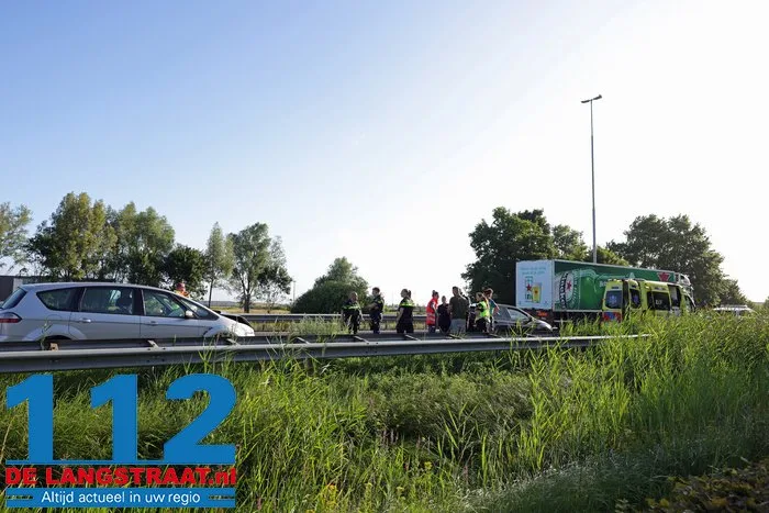 File op A59 door ongeluk bij Waalwijk: auto’s botsen op elkaar 112 De Langstraat