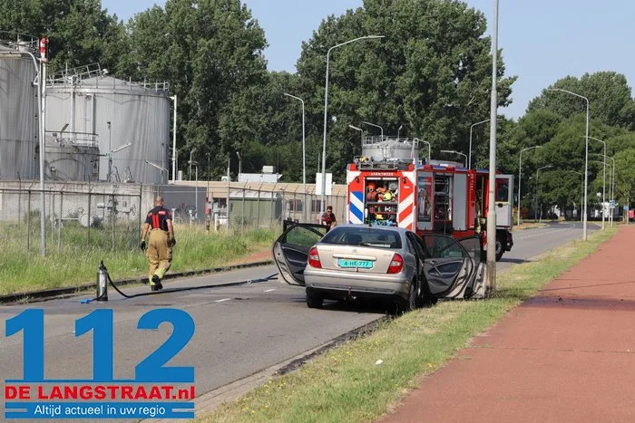 Autobrand aan de Weteringweg in Waalwijk 112 De Langstraat