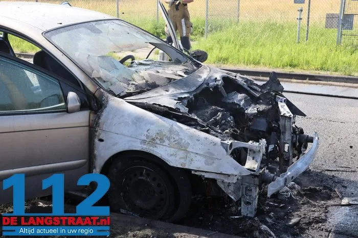 Autobrand aan de Weteringweg in Waalwijk 112 De Langstraat