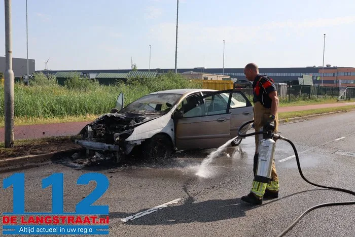 Autobrand aan de Weteringweg in Waalwijk 112 De Langstraat