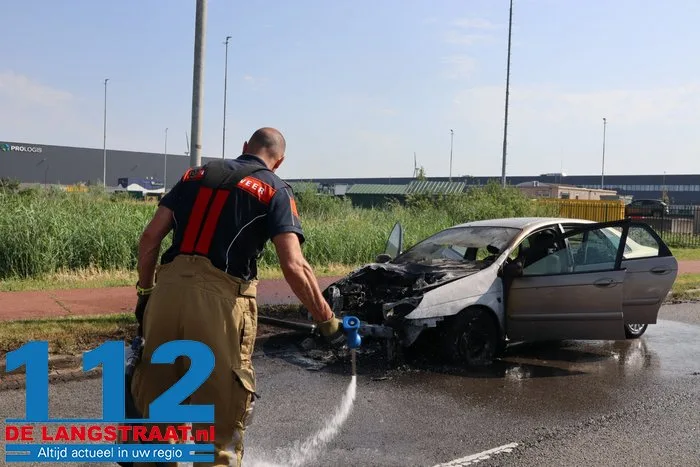 Autobrand aan de Weteringweg in Waalwijk 112 De Langstraat