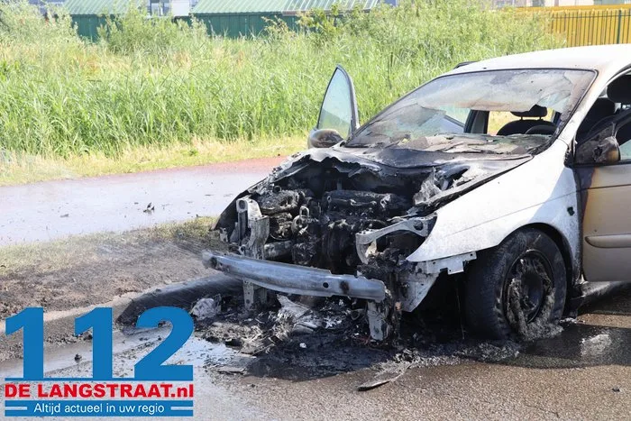 Autobrand aan de Weteringweg in Waalwijk 112 De Langstraat