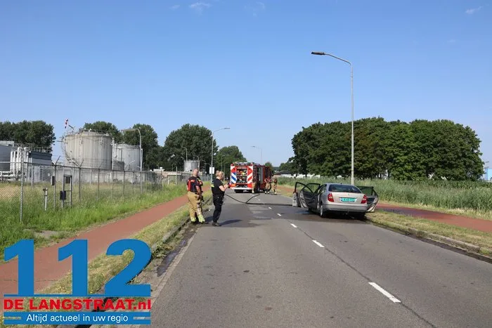 Autobrand aan de Weteringweg in Waalwijk 112 De Langstraat
