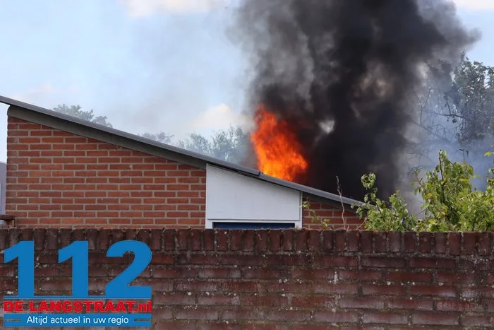 Schuurbrand aan de Erve in Waalwijk zorgt voor flinke rookontwikkeling 112 De Langstraat