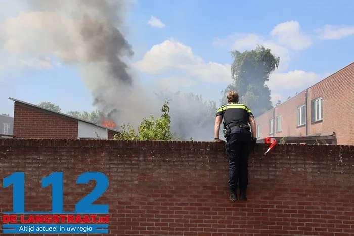 Schuurbrand aan de Erve in Waalwijk zorgt voor flinke rookontwikkeling 112 De Langstraat