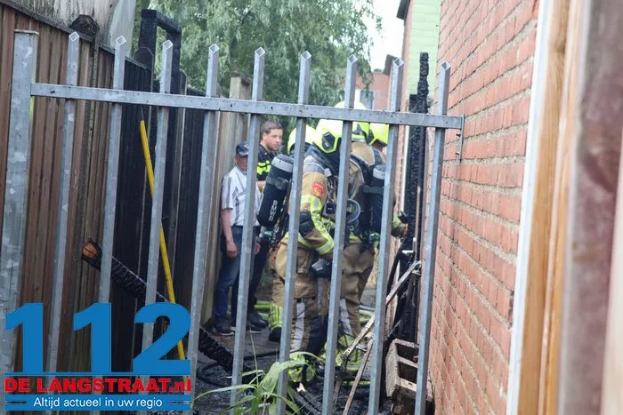 Schuurbrand aan de Erve in Waalwijk zorgt voor flinke rookontwikkeling 112 De Langstraat