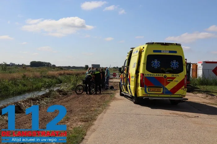 Wielrenner zonder hartslag aangetroffen in berm Waalwijk, man gered door snelle hulp van omstanders 6 Wielrenner zonder hartslag aangetroffen in berm Waalwijk, man gered door snelle hulp van omstanders 112 De Langstraat