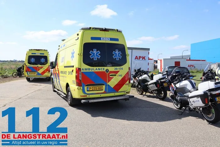 Wielrenner zonder hartslag aangetroffen in berm Waalwijk, man gered door snelle hulp van omstanders 11 Wielrenner zonder hartslag aangetroffen in berm Waalwijk, man gered door snelle hulp van omstanders 112 De Langstraat
