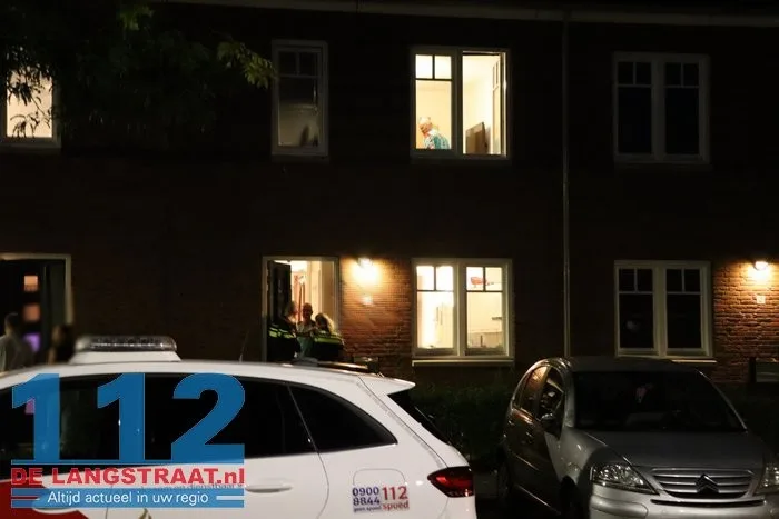 Vrouw overleden bij geweldsincident in Vlijmen, man aangehouden 4 Vrouw overleden bij geweldsincident in Vlijmen, man aangehouden 112 De Langstraat