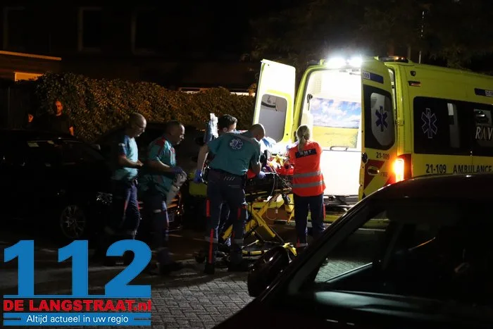 Vrouw overleden bij huiselijk geweld in Vlijmen, man (35) aangehouden 2 Vrouw overleden bij huiselijk geweld in Vlijmen, man (35) aangehouden 112 De Langstraat