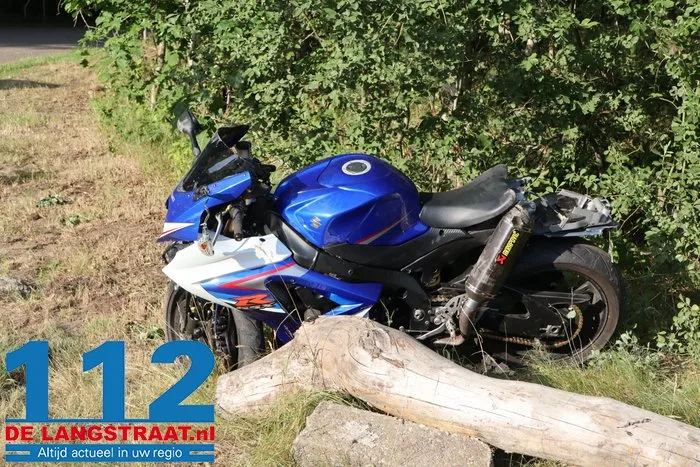 Motorrijder gewond bij val in Loon op Zand, slachtoffer naar het ziekenhuis 8 Motorrijder gewond bij val in Loon op Zand, slachtoffer naar het ziekenhuis 112 De Langstraat