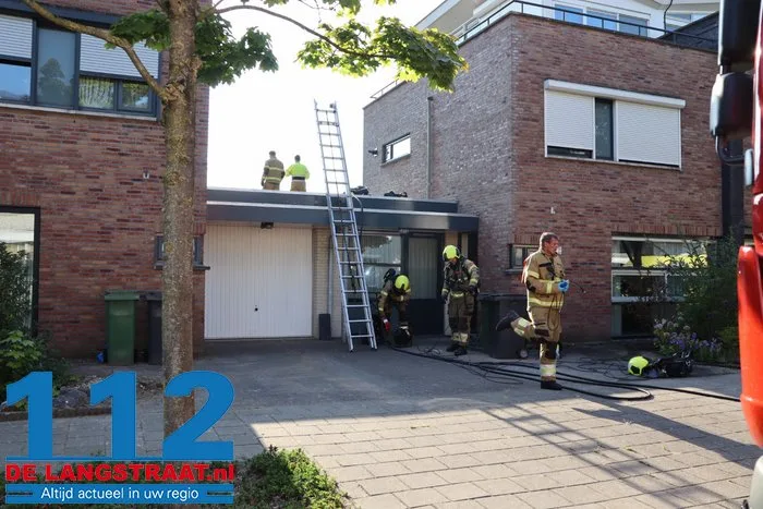 Klein woningbrandje aan de Schoolmeesterstraat in Vlijmen 12 Klein woningbrandje aan de Schoolmeesterstraat in Vlijmen 112 De Langstraat