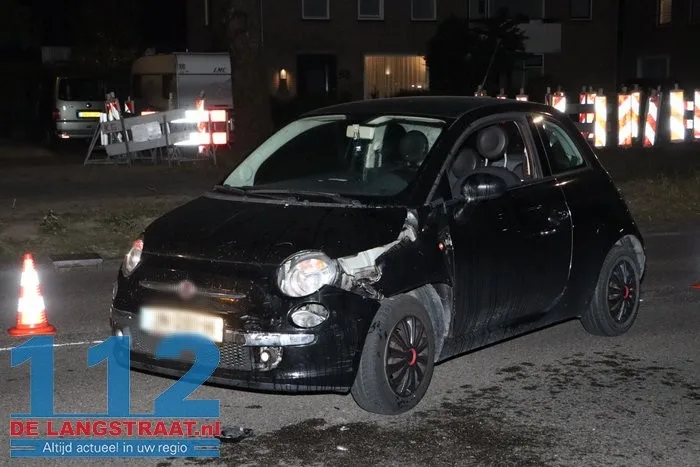 Motorrijder gewond na botsing met auto op Blyde Incomstelaan in Waalwijk 1 Motorrijder gewond na botsing met auto op Blyde Incomstelaan in Waalwijk 112 De Langstraat