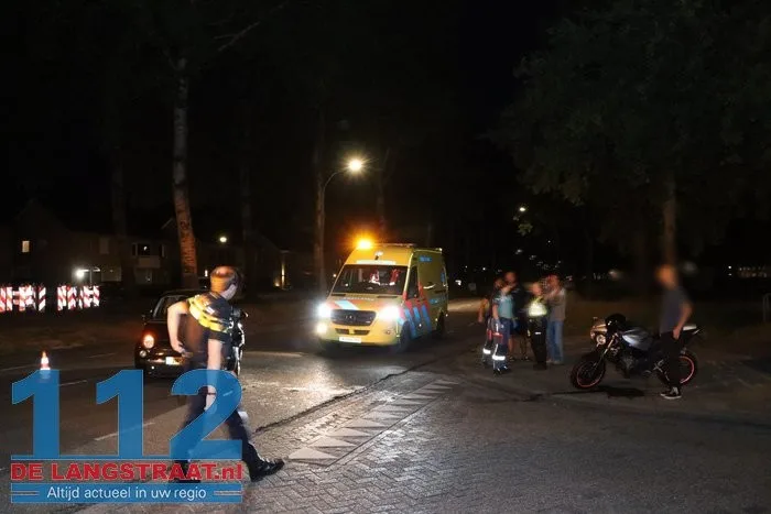 Motorrijder gewond na botsing met auto op Blyde Incomstelaan in Waalwijk 4 Motorrijder gewond na botsing met auto op Blyde Incomstelaan in Waalwijk 112 De Langstraat