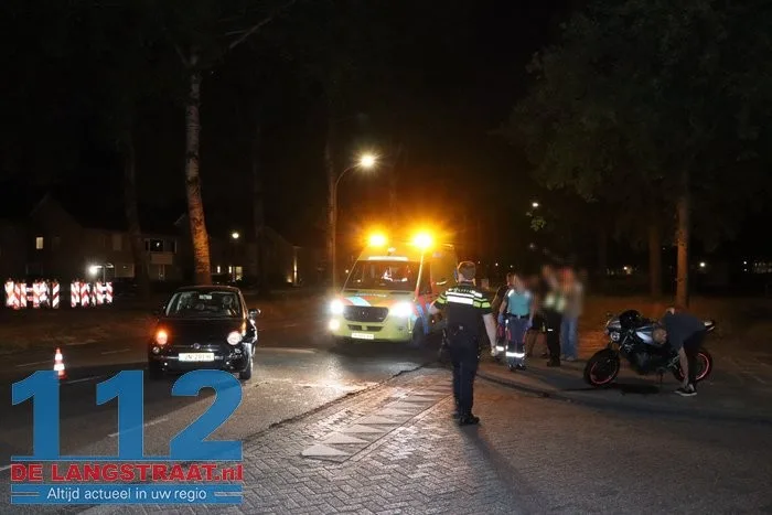Motorrijder gewond na botsing met auto op Blyde Incomstelaan in Waalwijk 5 Motorrijder gewond na botsing met auto op Blyde Incomstelaan in Waalwijk 112 De Langstraat