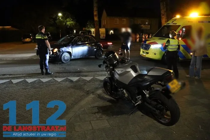 Motorrijder gewond na botsing met auto op Blyde Incomstelaan in Waalwijk 11 Motorrijder gewond na botsing met auto op Blyde Incomstelaan in Waalwijk 112 De Langstraat
