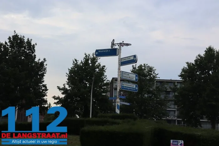 Gemeente is het helemaal zat, maar grappenmakers blijven lol hebben: weer fiets in paal in Drunen 112 De Langstraat
