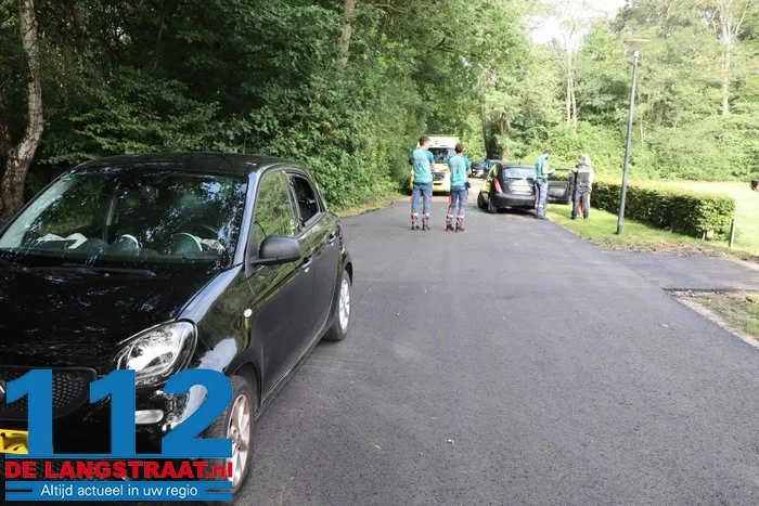 Botsing op Hoefsvenlaan in Waalwijk: twee auto's betrokken 112 De Langstraat