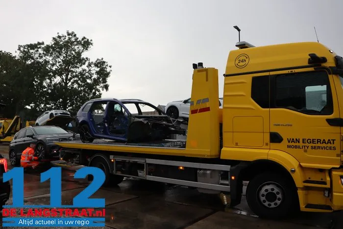 Politie vindt gestolen auto gestript terug en neemt meer wagens in beslag 112 De Langstraat